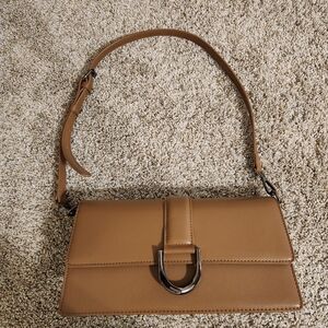 Elegant Tan Shoulder Bag